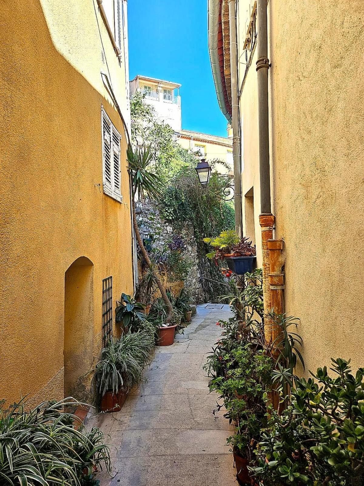 Vieille Ville De Ментона Екстериор снимка